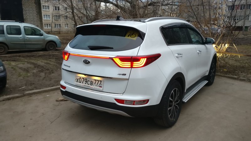 Светодиодная накладка Kia Sportage 4