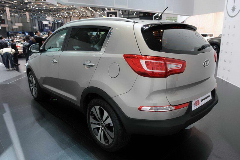 Kia Sportage 2010 сзади