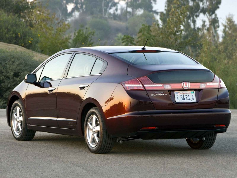 Седан Honda FCX Clarity