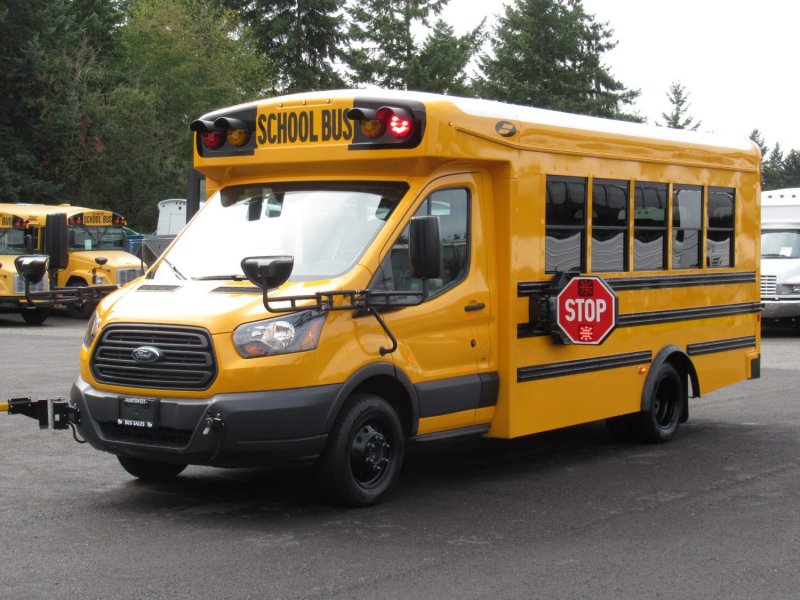 Ford Transit Bus 2021