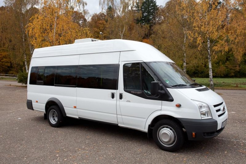 Ford Transit микроавтобус