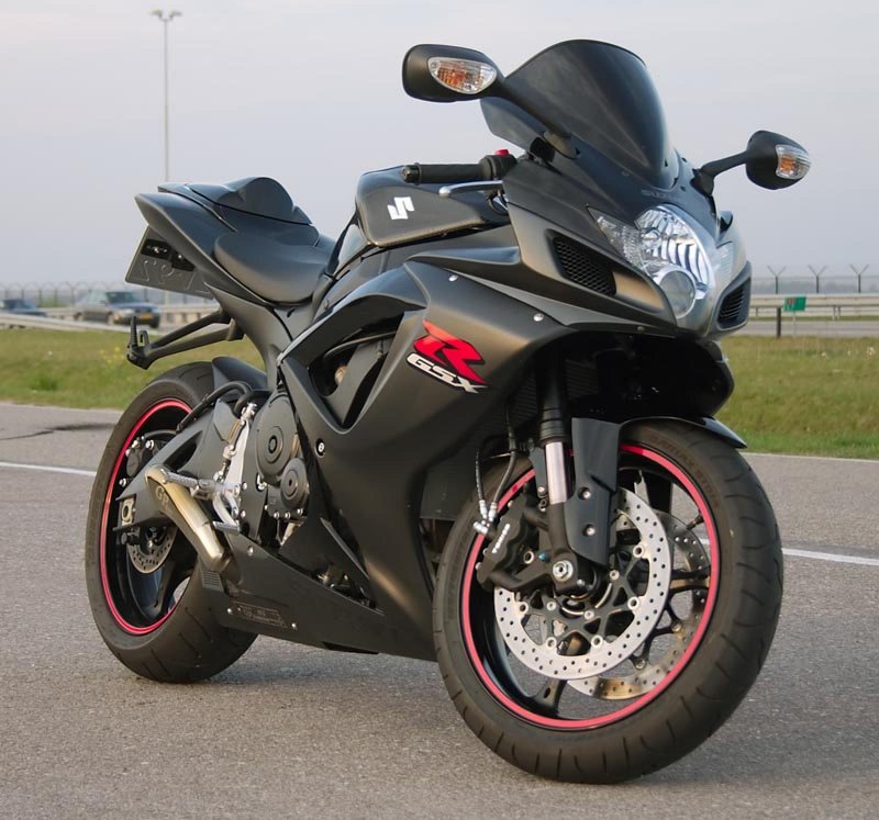 Suzuki GSX-R 750 k7