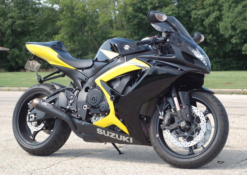 Сузуки 750 GSX R