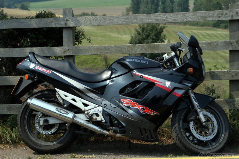 Suzuki GSX 750 F