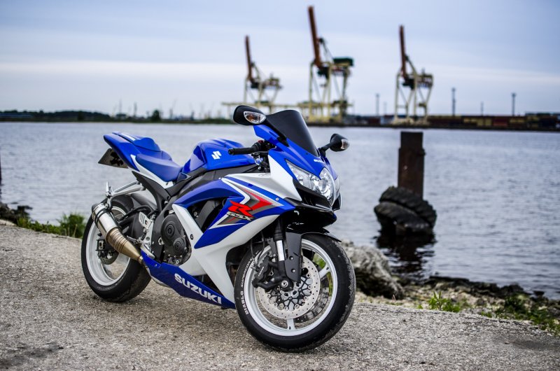 Мотоцикл Сузуки GSXR 750