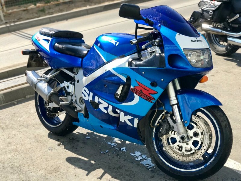 Suzuki GSXR 750