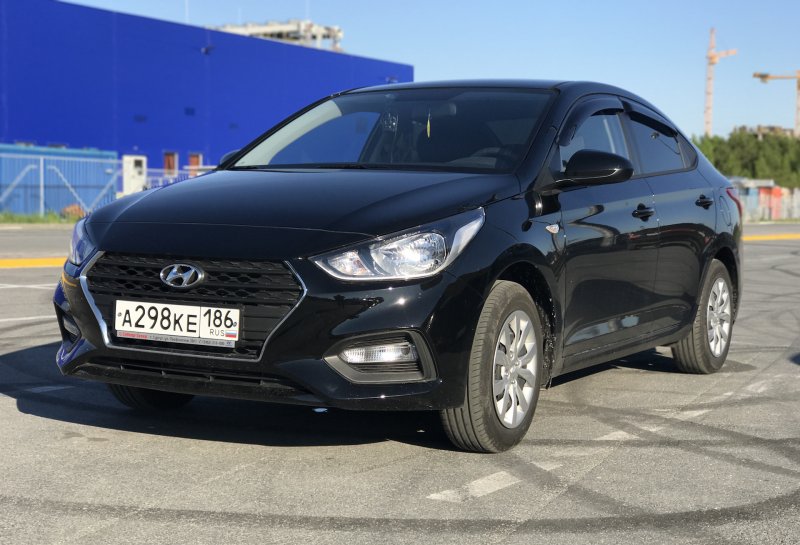 Hyundai Solaris 2012 черный
