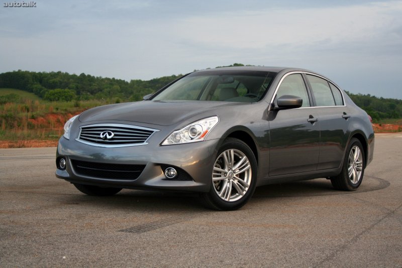 Infiniti g25 2011