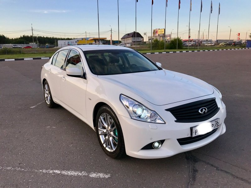 Infiniti g25 2008