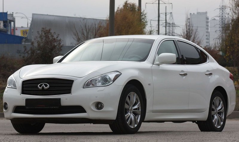 2013 M25 Infiniti