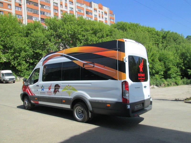Автобус Форд-222320