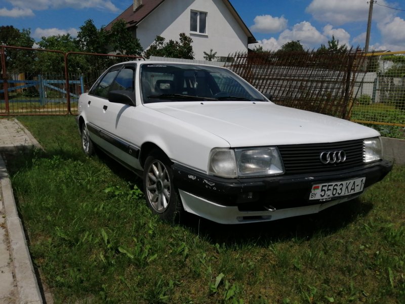 Ауди 100 с3 белая