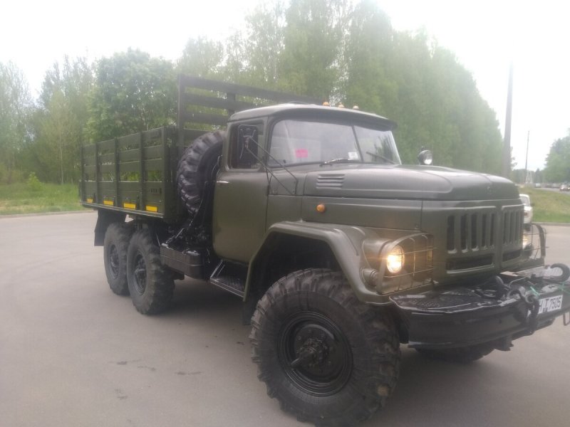 Грузовой бортовой ЗИЛ 131