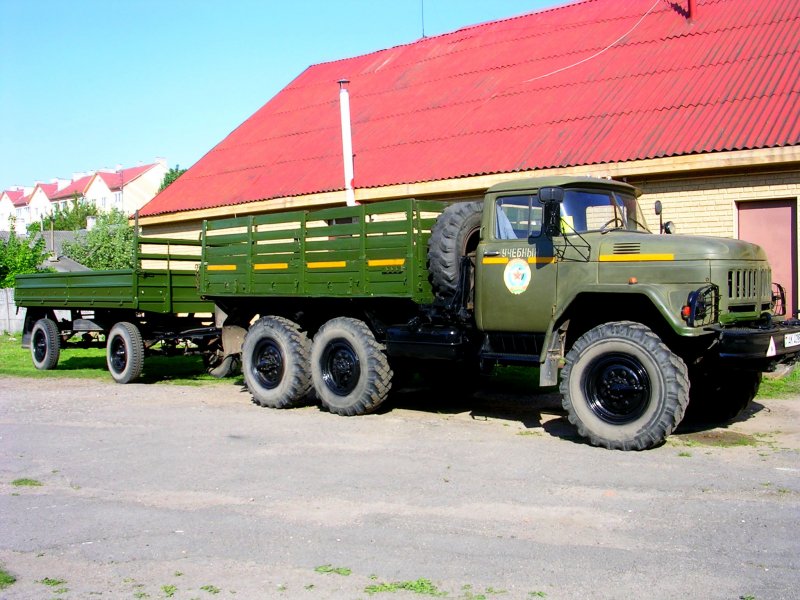 ЗИЛ 131 тентованный военный