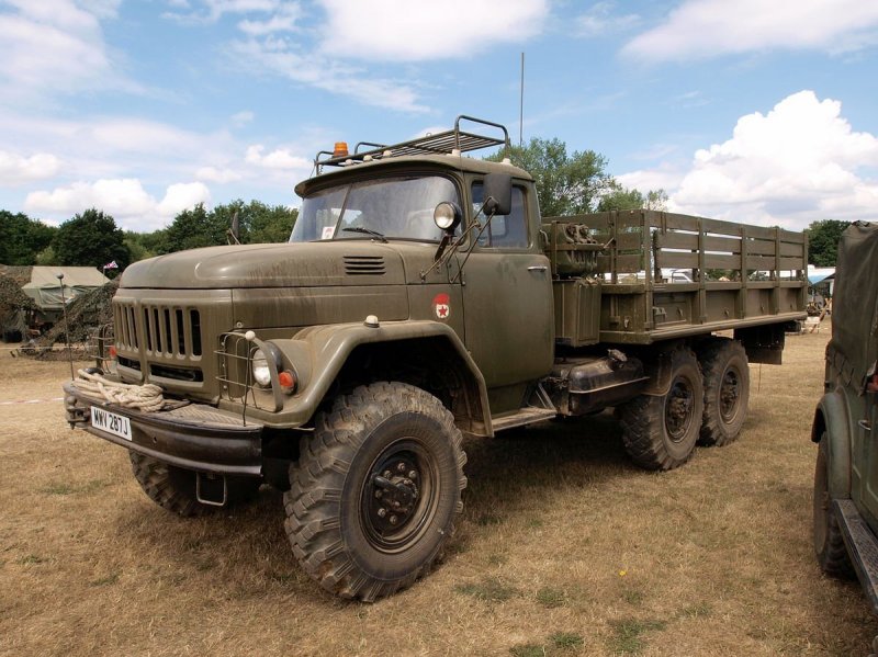 ЗИЛ 131 военный бортовой