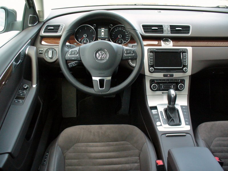 Volkswagen Passat b7 салон