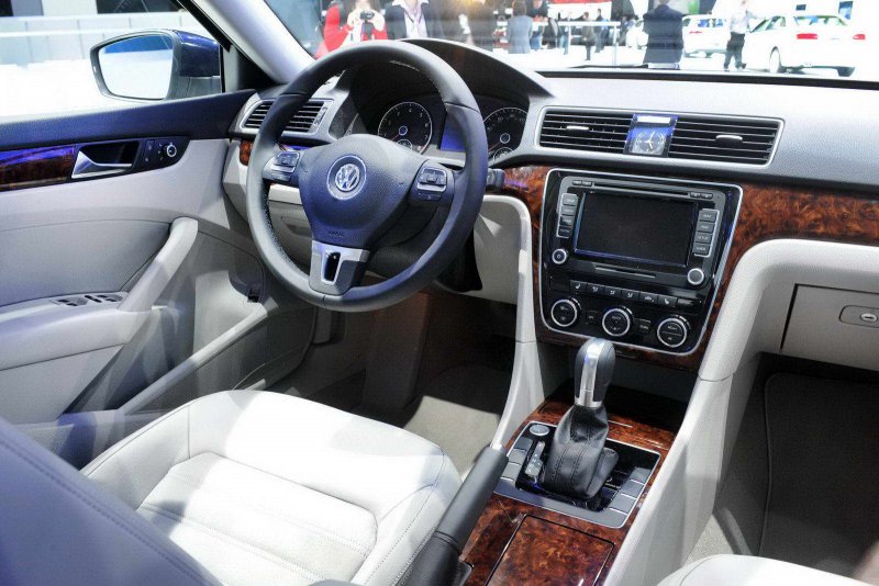 Volkswagen Passat b7 салон