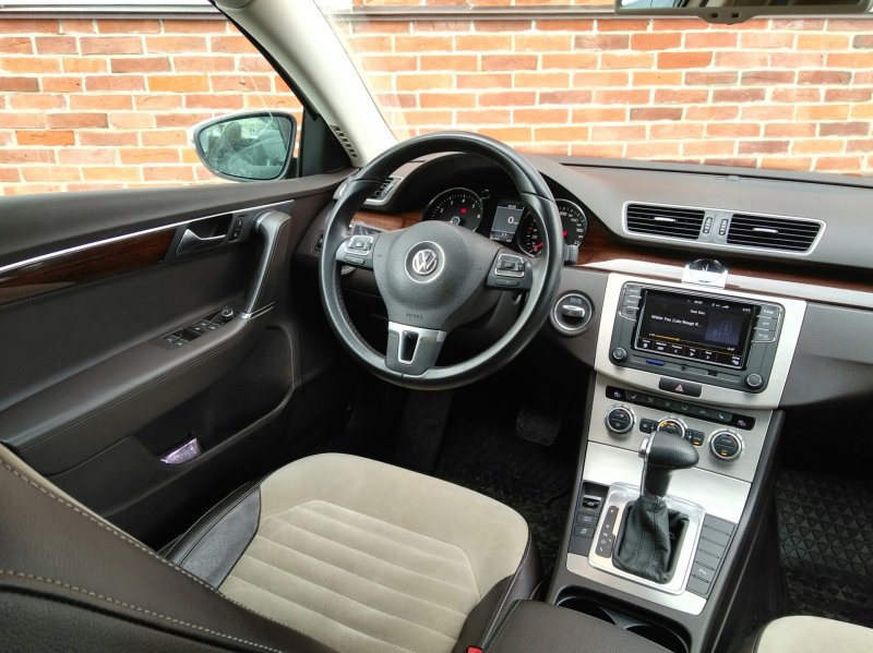 VW Passat b7 салон