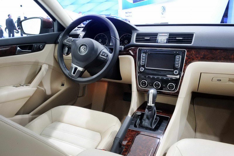 Volkswagen Passat b7 USA салон