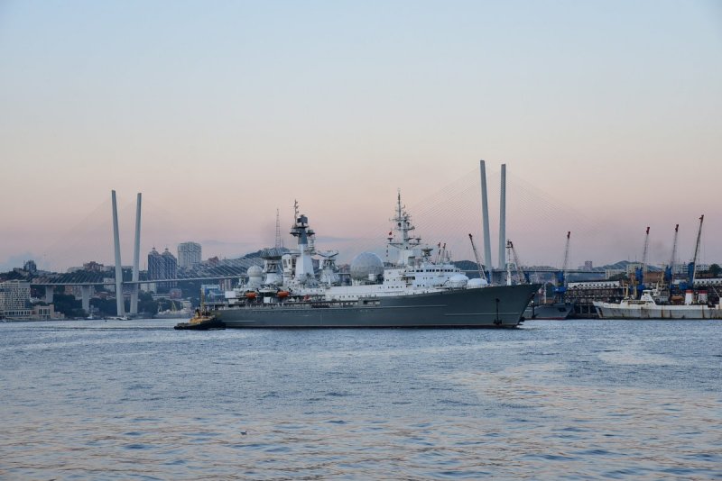 Корабль Маршал Крылов во Владивостоке