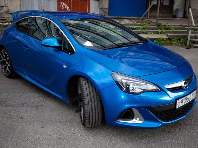 Opel Astra OPC 2013