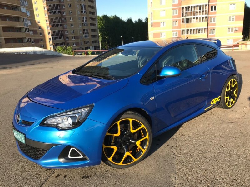 Opel Astra OPC 2.0 МТ, 2013,