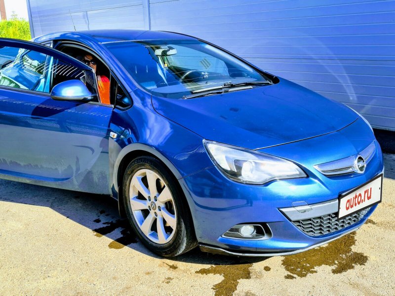 Opel Astra j GTC 2008 синяя