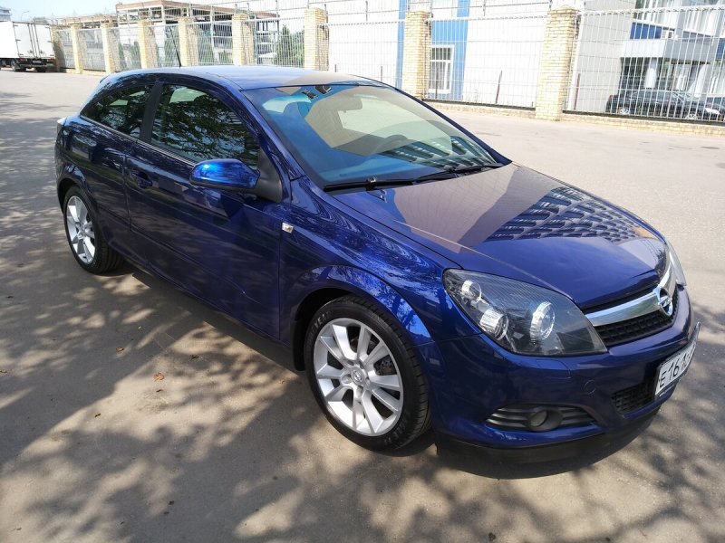 Opel Astra OPC 2010