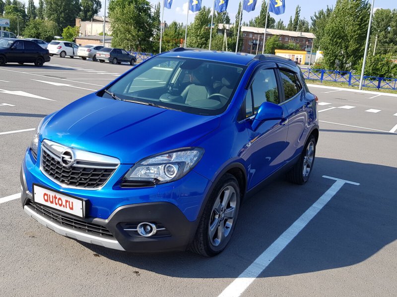 Opel Astra j Рестайлинг 2013 синяя