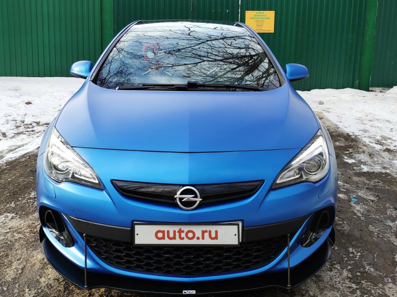 Opel Astra OPC 2012