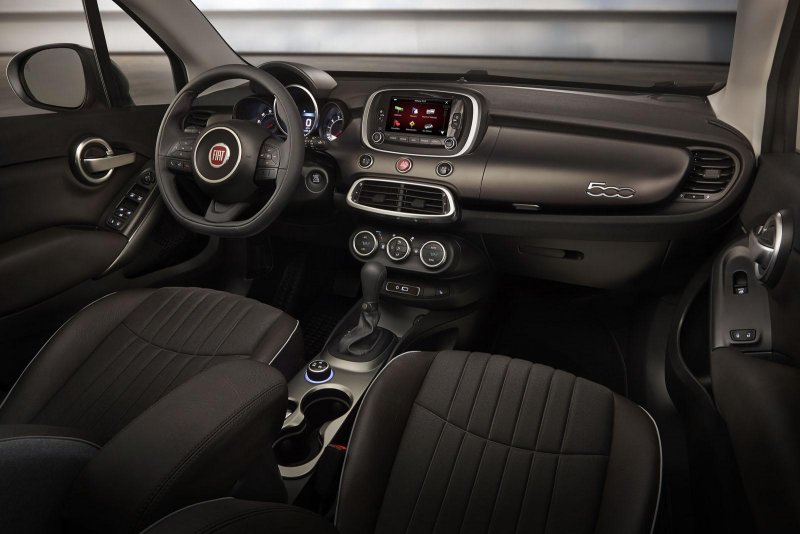 Fiat 500 кроссовер салон
