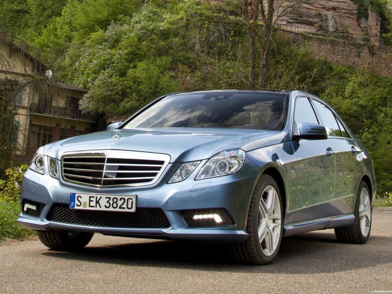 Mercedes-Benz e250 BLUETEC 4matic