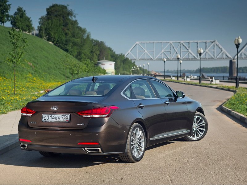 Hyundai Genesis g90