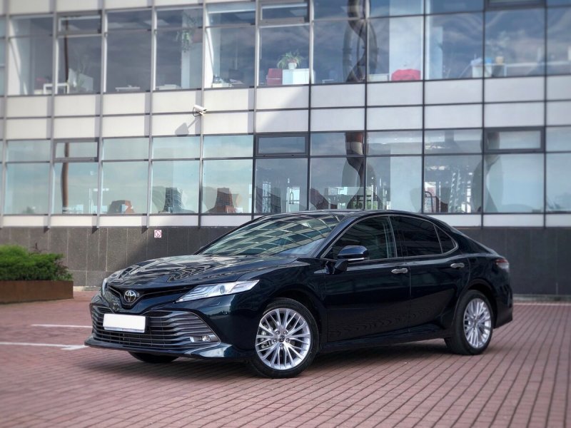 Toyota Camry xv70 2017