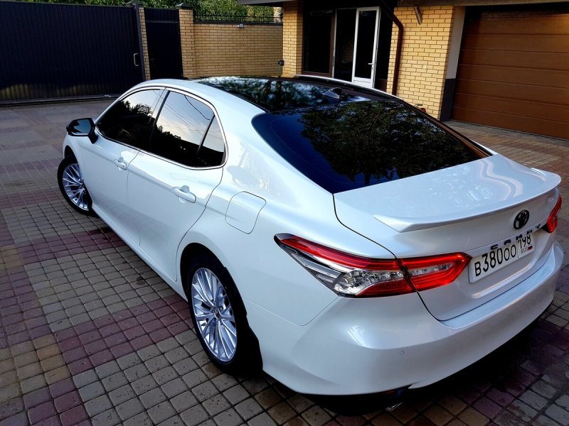 Toyota Camry VIII (xv70)