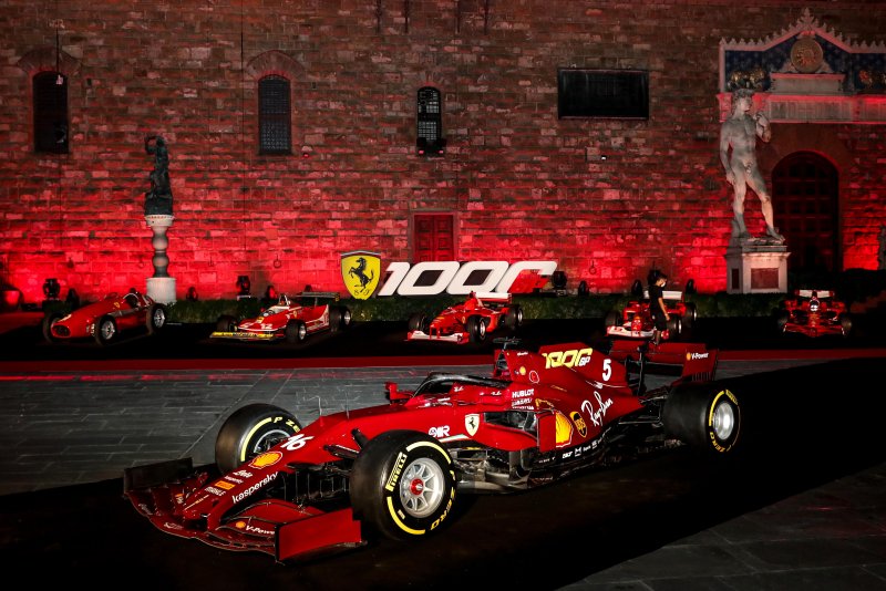 Формула 1 Феррари sf1000