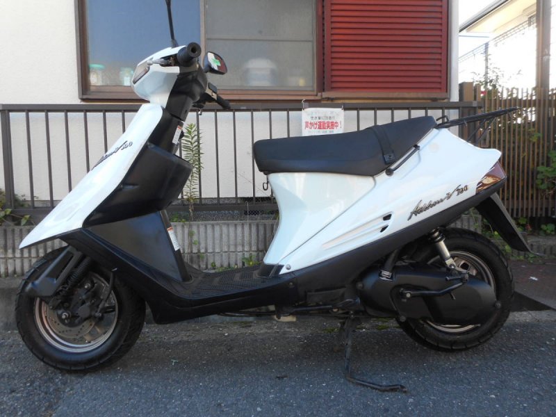 Suzuki address v100