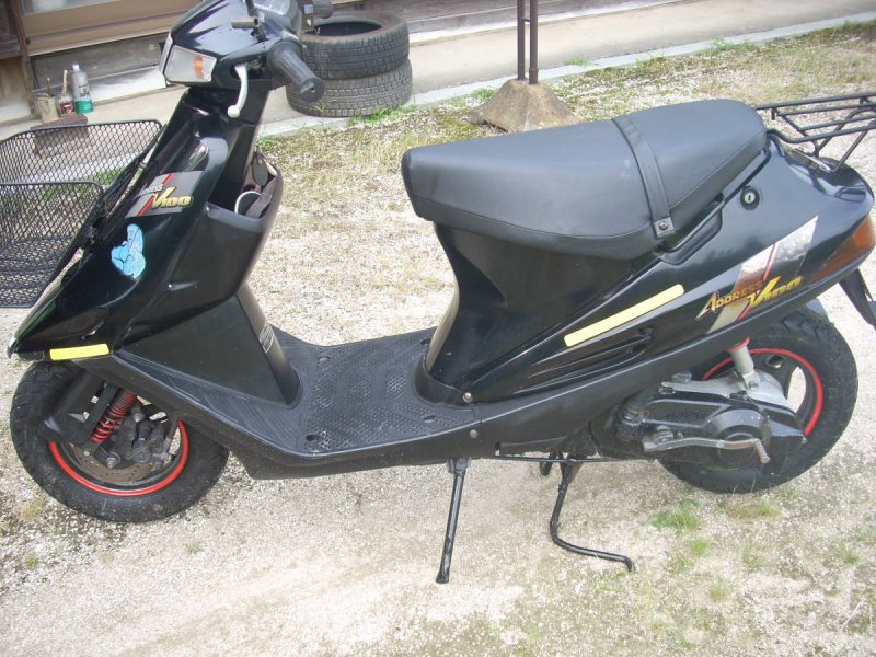 Suzuki address v100