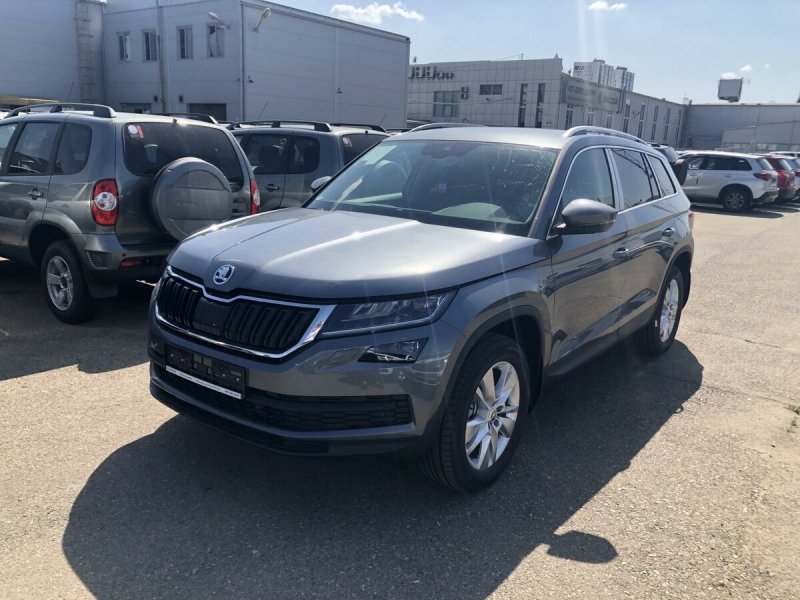 Škoda Kodiaq 2020 серый