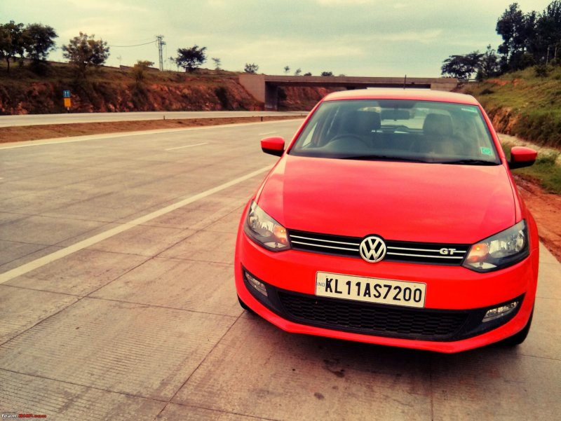 Volkswagen Polo 1.0 МТ