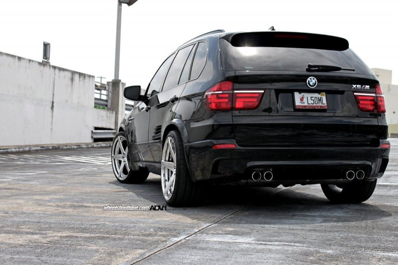 BMW x5 e70 Black Tuning