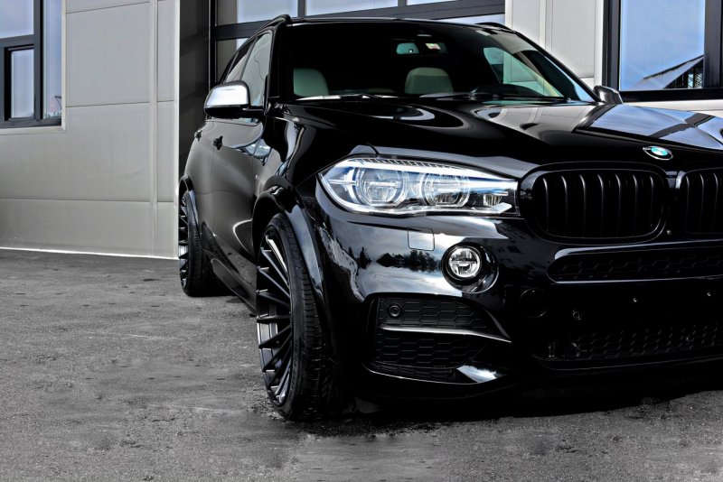 BMW x5 m50d черный