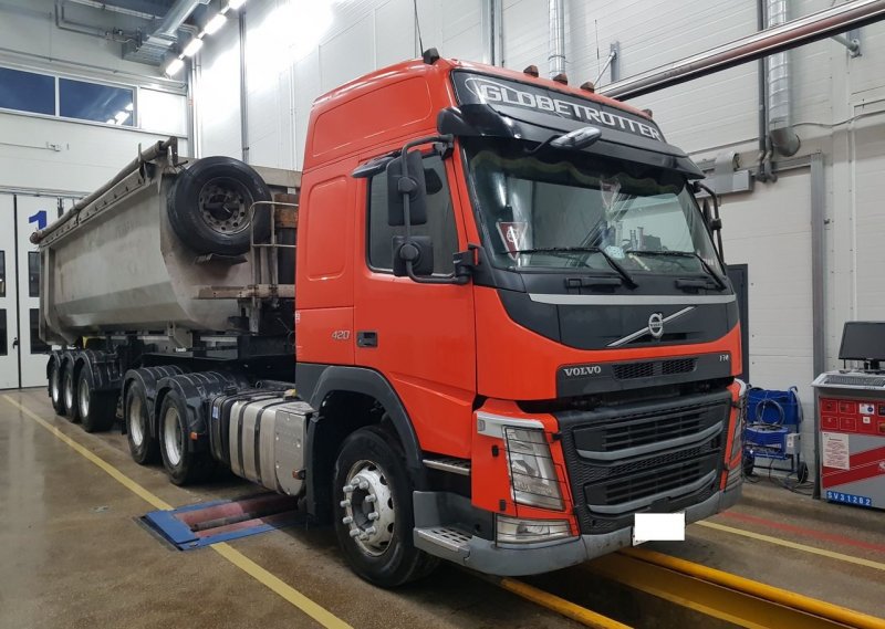 Тягач Volvo fm 6х4