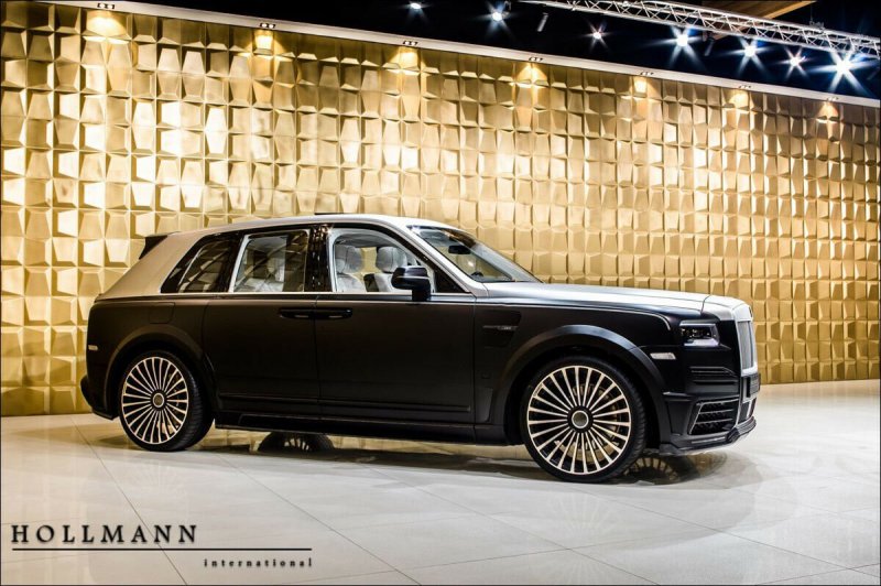 Rolls Royce Cullinan салон