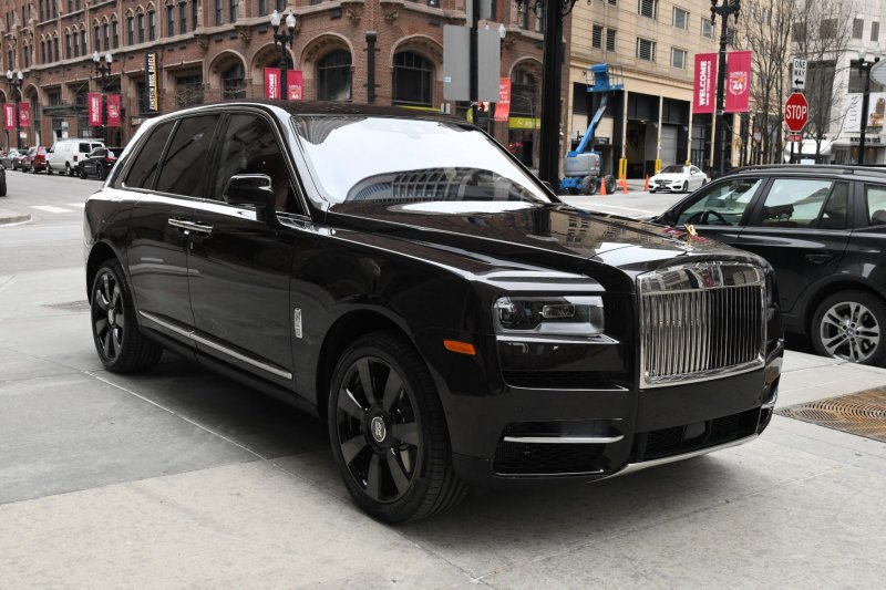 Кроссовер Rolls-Royce Cullinan