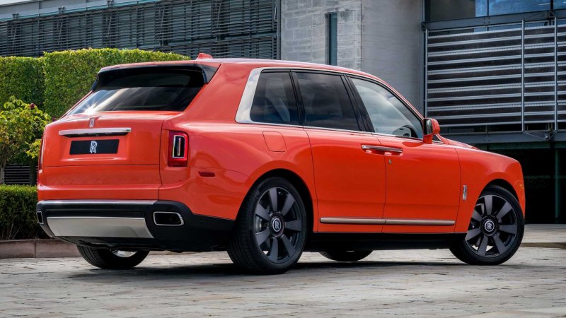 Кроссовер Rolls-Royce Cullinan