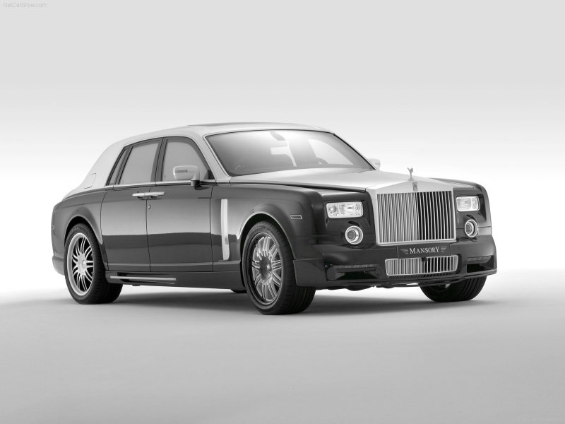 Rolls Royce Cullinan черный