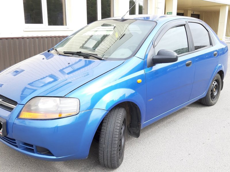 Chevrolet Aveo голубой