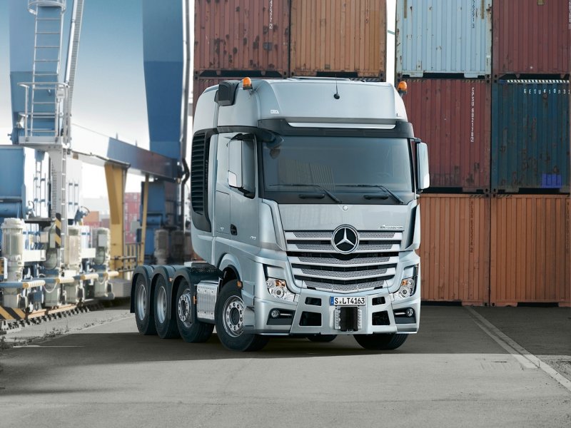 Mercedes-Benz Actros SLT