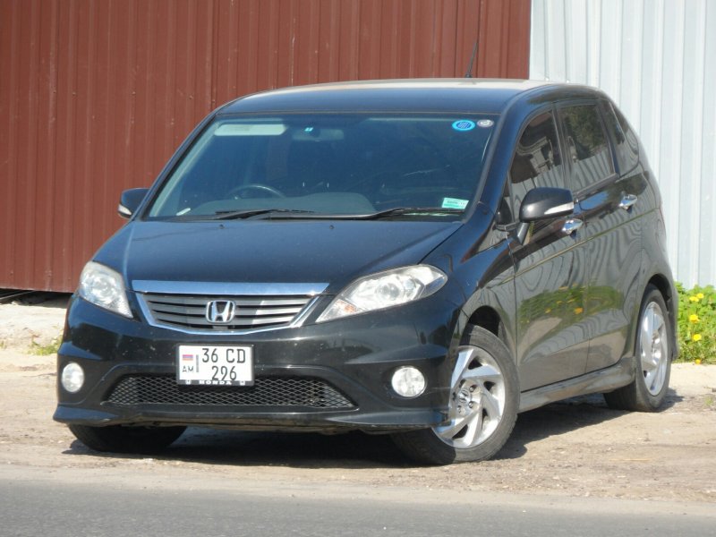Honda Edix be7